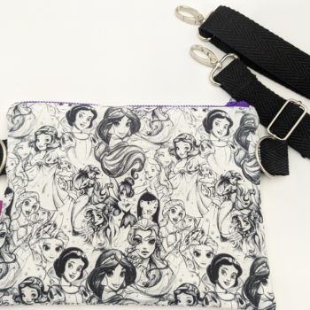 Riño-bolso Princesas blanco y negro. Riñonera convertible.